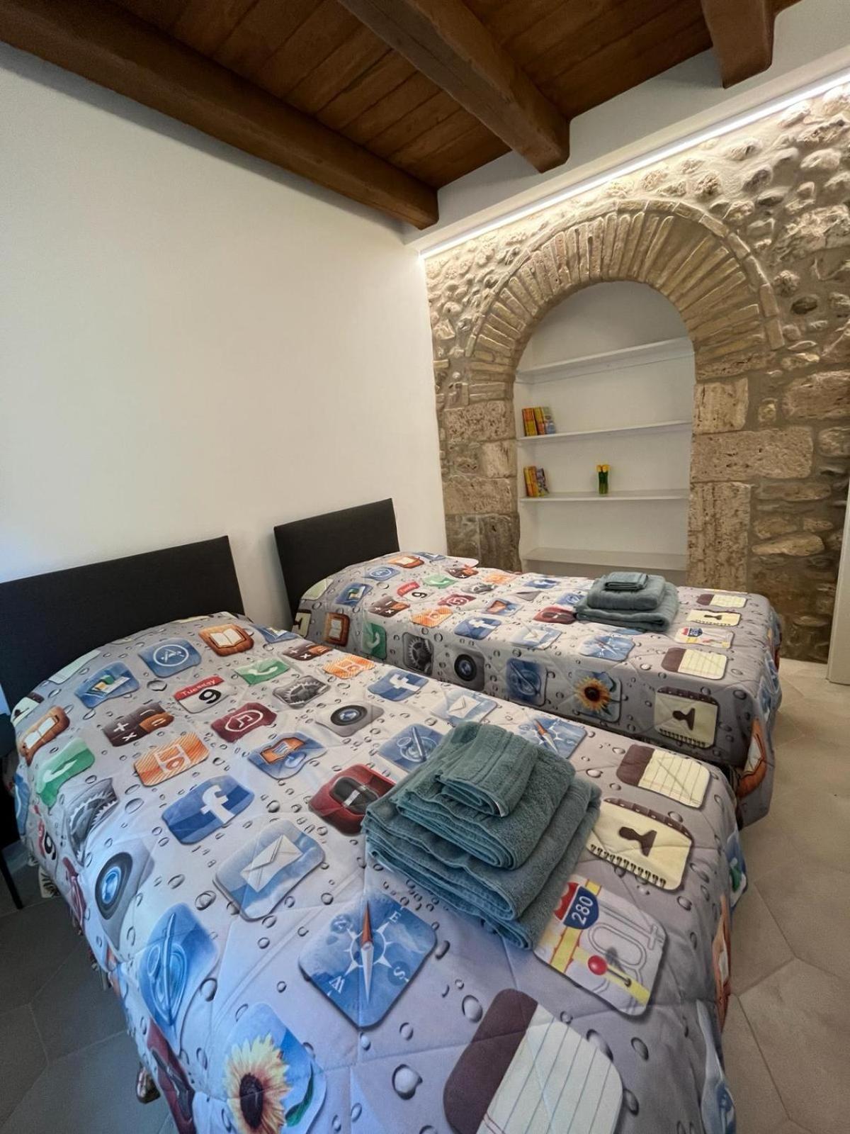 Apartament Charme In Centro With Private Parking Ascoli Piceno Zewnętrze zdjęcie